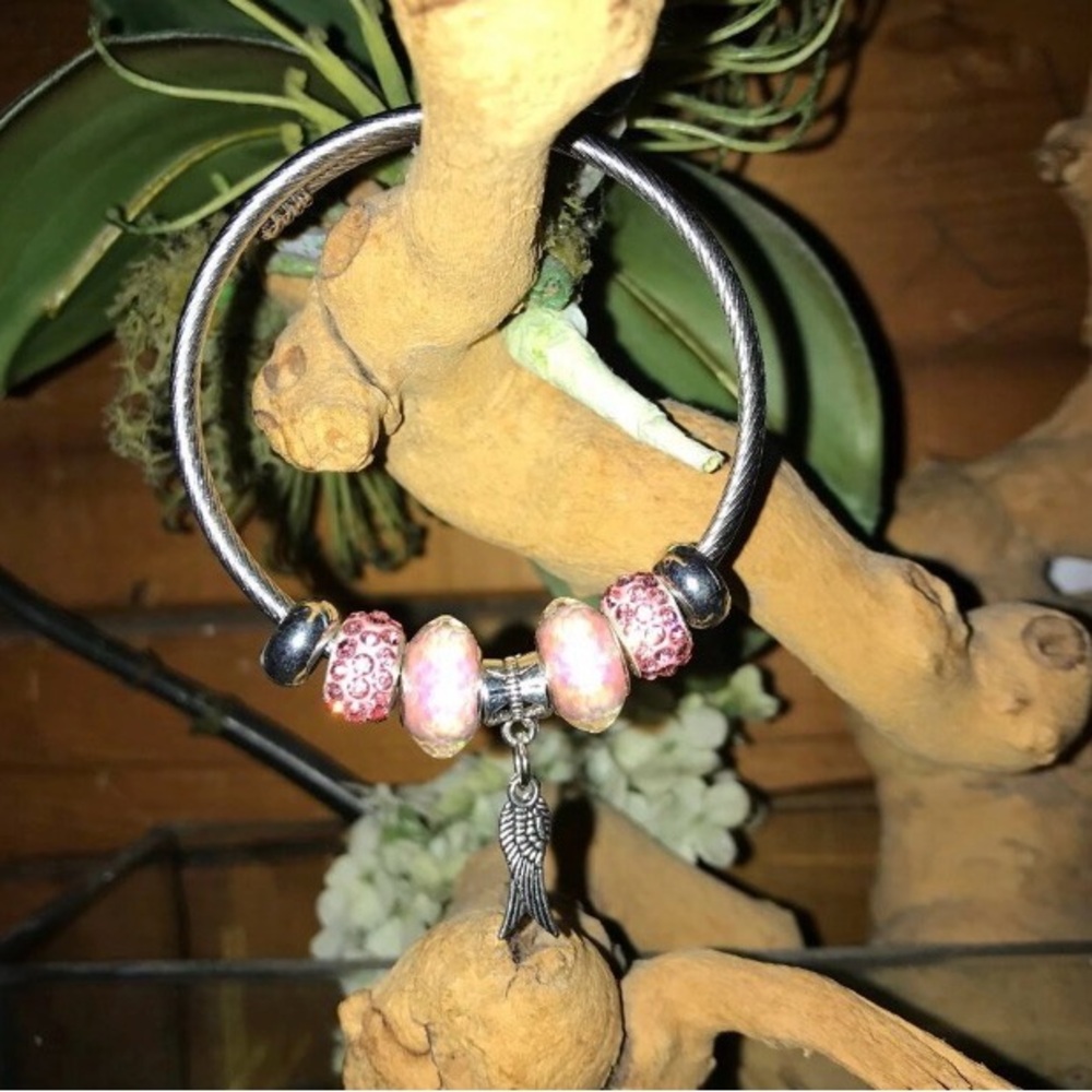 Chic Pink Beaded Bracelet with Angel Wing Charm